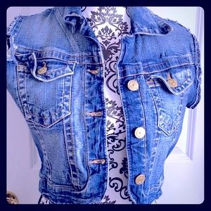 Steve and Barry’s Denim women vest size M.